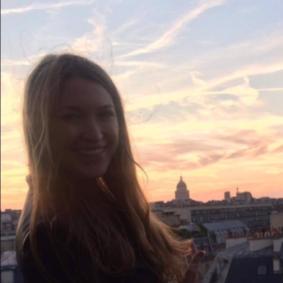 Meet your Posher, Sarah - Picture 1 of 1